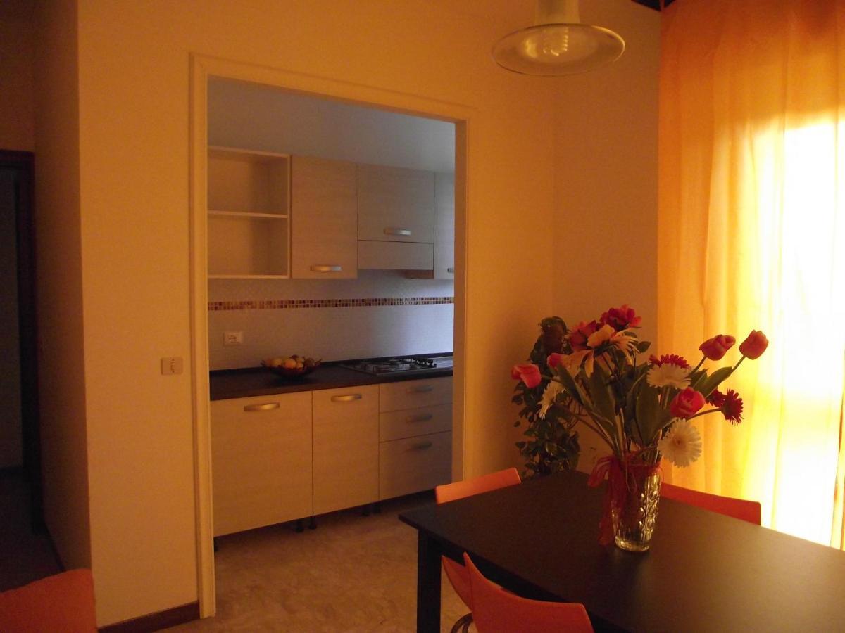 Bike And Breakfast Apartments Pietra Ligure Buitenkant foto